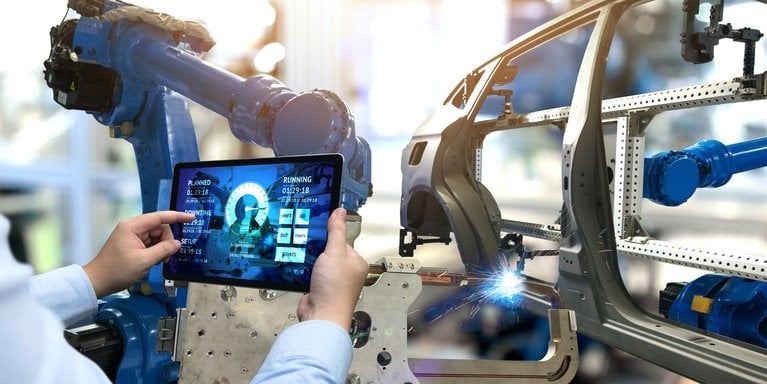 Imagen destacada del artículo: Cómo automatizar procesos de ventas con agentes IA en 2025